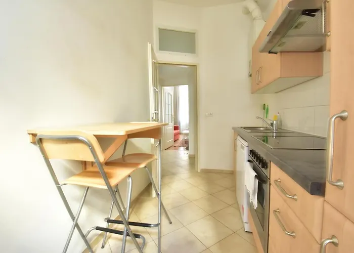 Apartment Universum 3 *